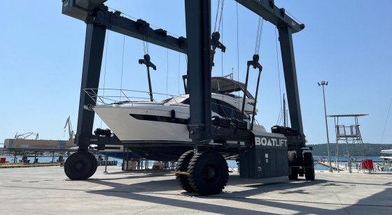 yacht service boatlift kroatien