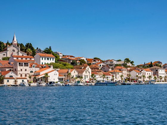 yachting kroatien kueste dorf meer