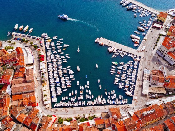yachting kroatien marina vogelperspektive luft